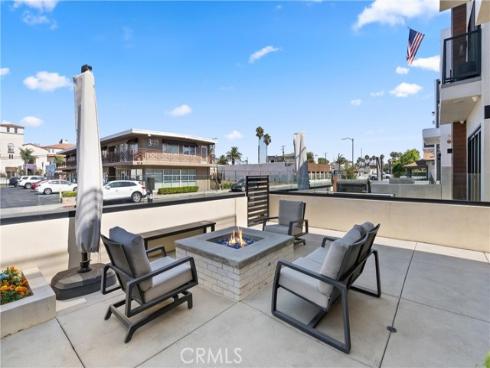 312  3rd   Street, Huntington Beach, CA