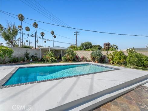 18301  Pammy   Lane, Huntington Beach, CA