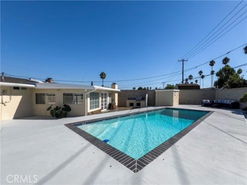 18301  Pammy   Lane, Huntington Beach, CA