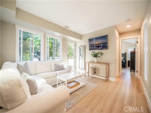 207  21st   Street, Huntington Beach, CA