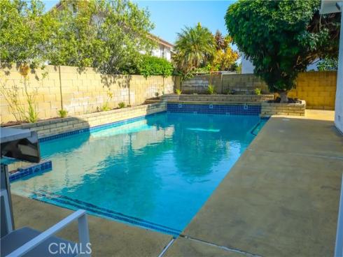 15562  Placid   Circle, Huntington Beach, CA