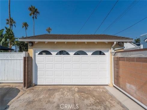 1702  Park   Street, Huntington Beach, CA