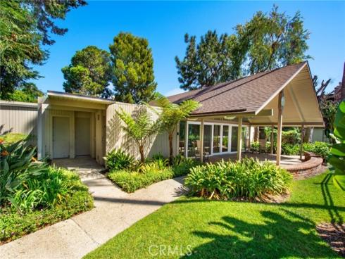 16725  Barefoot   Circle, Huntington Beach, CA