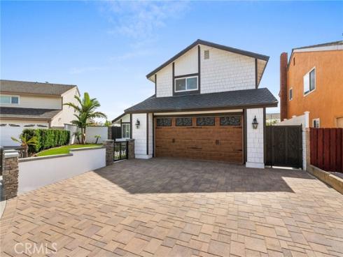 17902  Bolton   Circle, Huntington Beach, CA