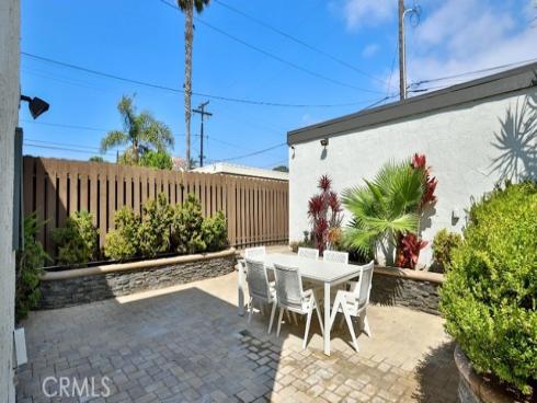 203  Frankfort   Avenue, Huntington Beach, CA