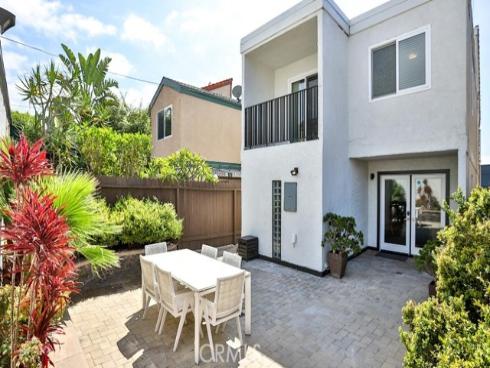 203  Frankfort   Avenue, Huntington Beach, CA