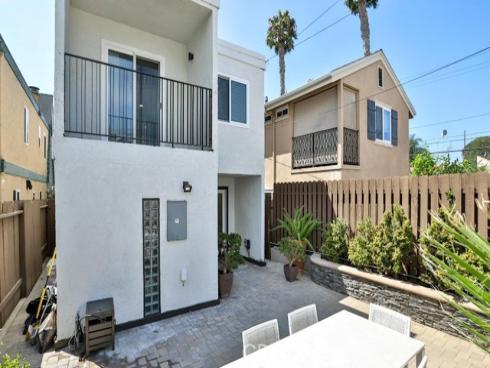 203  Frankfort   Avenue, Huntington Beach, CA