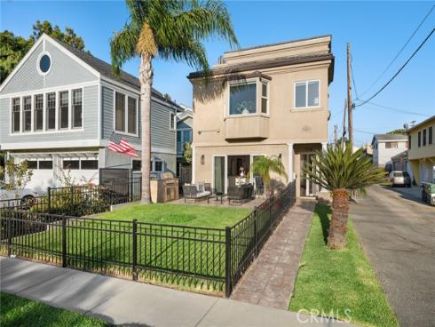 714  Alabama   Street, Huntington Beach, CA