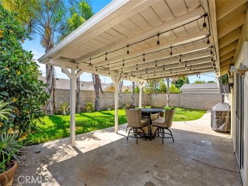 5602  Castle   Drive, Huntington Beach, CA