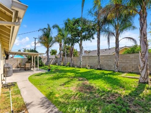 5602  Castle   Drive, Huntington Beach, CA