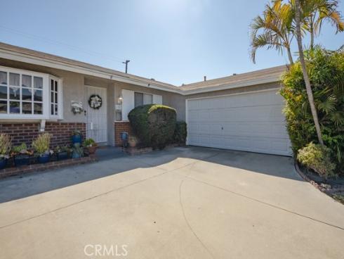 6382  Yale   Circle, Huntington Beach, CA