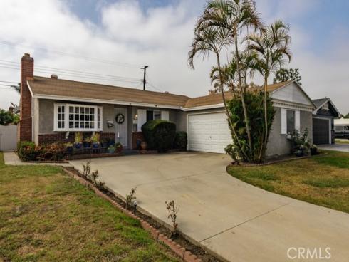 6382  Yale   Circle, Huntington Beach, CA