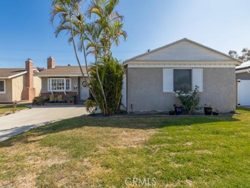 6382  Yale   Circle, Huntington Beach, CA