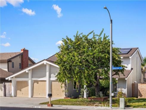 8381  Deepview   Drive, Huntington Beach, CA