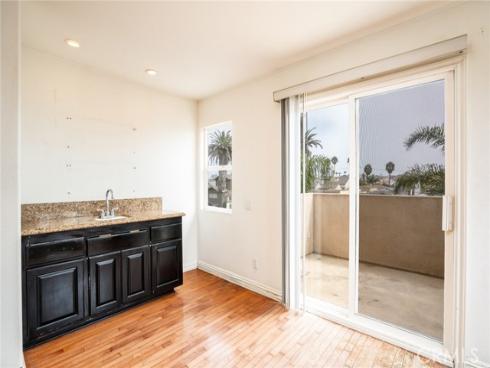 309  8th   Street, Huntington Beach, CA