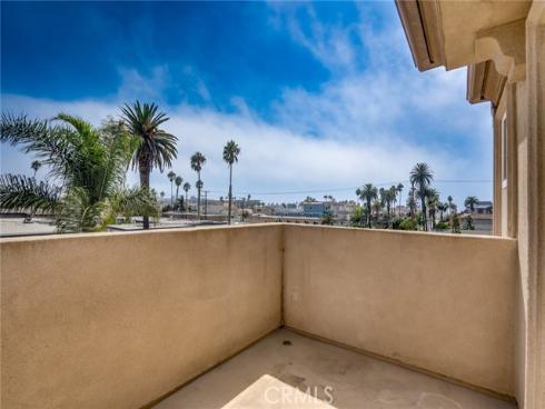 309  8th   Street, Huntington Beach, CA