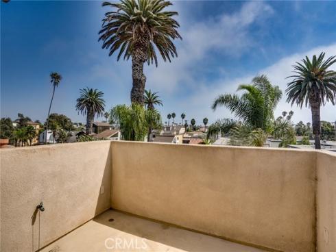 309  8th   Street, Huntington Beach, CA