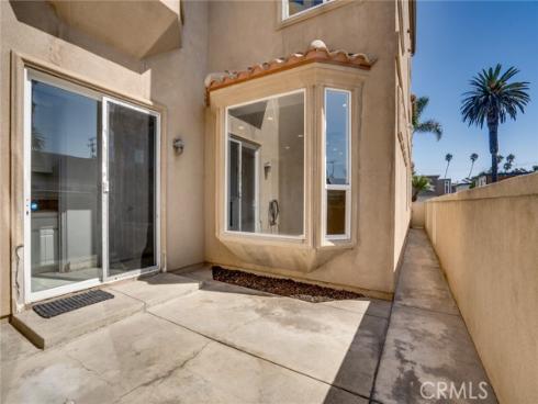 309  8th   Street, Huntington Beach, CA