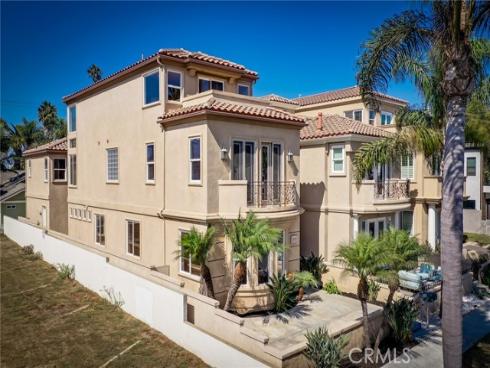 309  8th   Street, Huntington Beach, CA