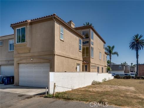 309  8th   Street, Huntington Beach, CA