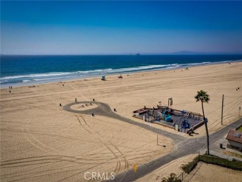 309  8th   Street, Huntington Beach, CA