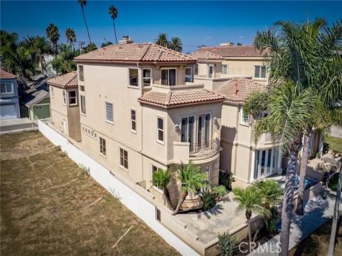 309  8th   Street, Huntington Beach, CA