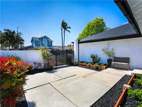 21912  Summer   Circle, Huntington Beach, CA