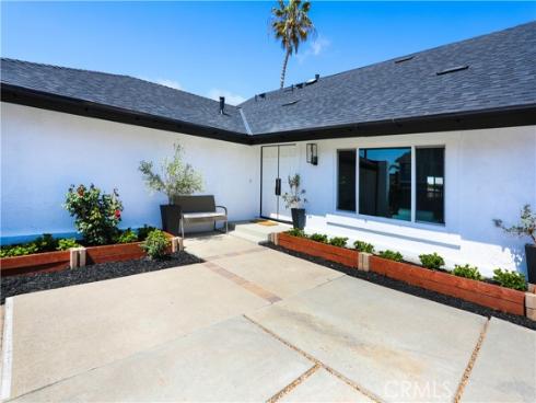 21912  Summer   Circle, Huntington Beach, CA