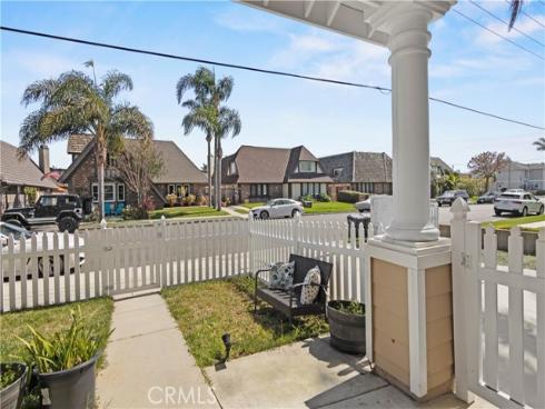 1813  Huntington   Street, Huntington Beach, CA