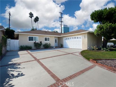 17121  Granada   Lane, Huntington Beach, CA