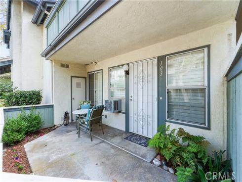 18242  Parkview  103  Lane, Huntington Beach, CA