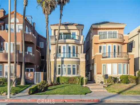 1312  Pacific Coast Hwy  , Huntington Beach, CA