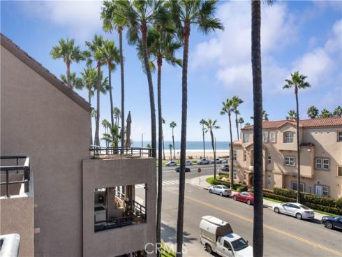 1200  Pacific Coast Highway #322  , Huntington Beach, CA