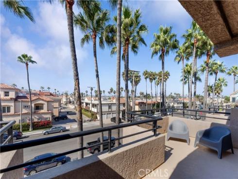 1200  Pacific Coast Highway #322  , Huntington Beach, CA