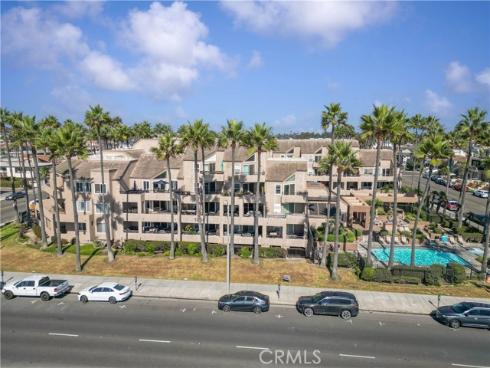 1200  Pacific Coast Highway #322  , Huntington Beach, CA