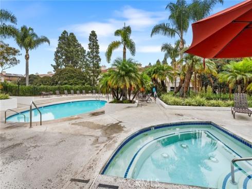 5101  Tortuga  110  Drive, Huntington Beach, CA