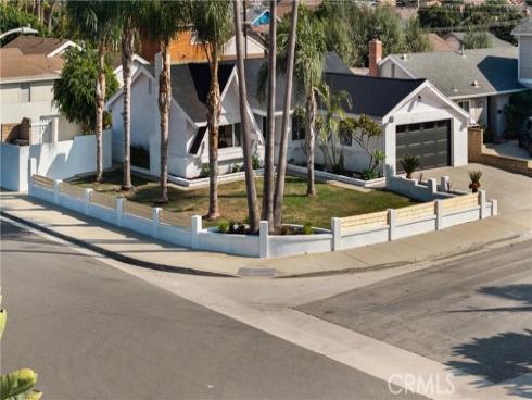 17282  Zeider   Lane, Huntington Beach, CA