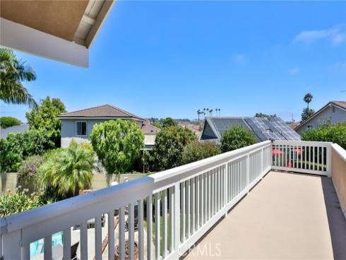 21372  Pensacola   Circle, Huntington Beach, CA