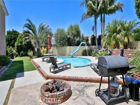 21372  Pensacola   Circle, Huntington Beach, CA