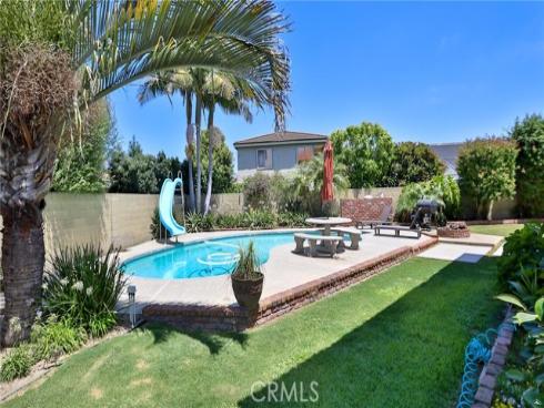 21372  Pensacola   Circle, Huntington Beach, CA