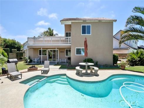 21372  Pensacola   Circle, Huntington Beach, CA