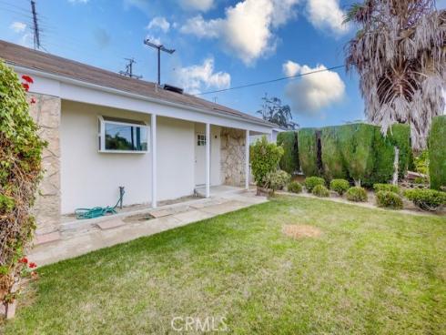 8452  Arnett   Drive, Huntington Beach, CA