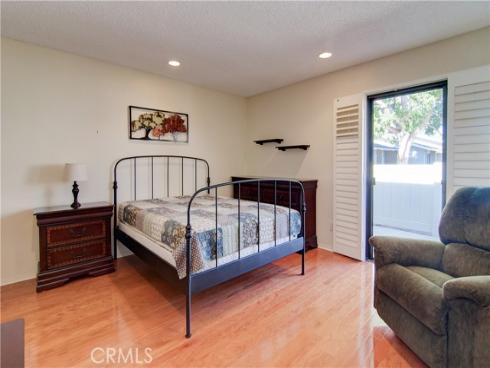 8565  Fallbrook  714D  Circle, Huntington Beach, CA