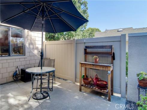 8565  Fallbrook  714D  Circle, Huntington Beach, CA