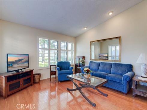 8565  Fallbrook  714D  Circle, Huntington Beach, CA