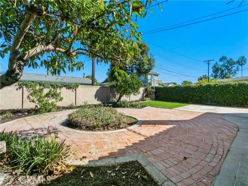 16542  Higgins   Circle, Huntington Beach, CA