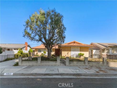 16542  Higgins   Circle, Huntington Beach, CA