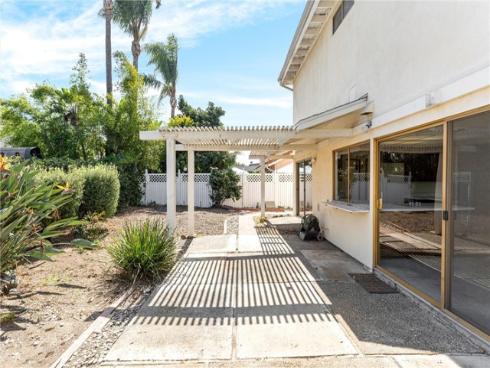 21662  Saluda   Circle, Huntington Beach, CA