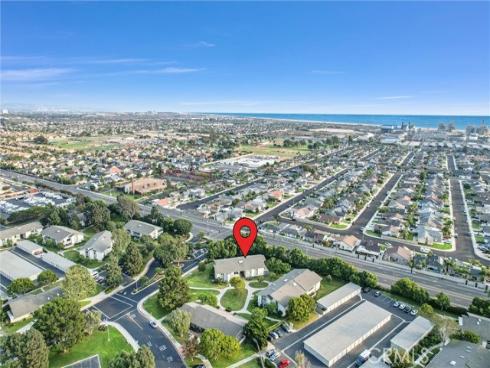 8644  Portola  12B  Court, Huntington Beach, CA