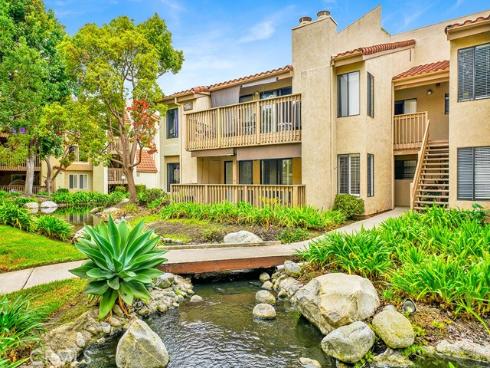 4861  Lago  100  Drive, Huntington Beach, CA